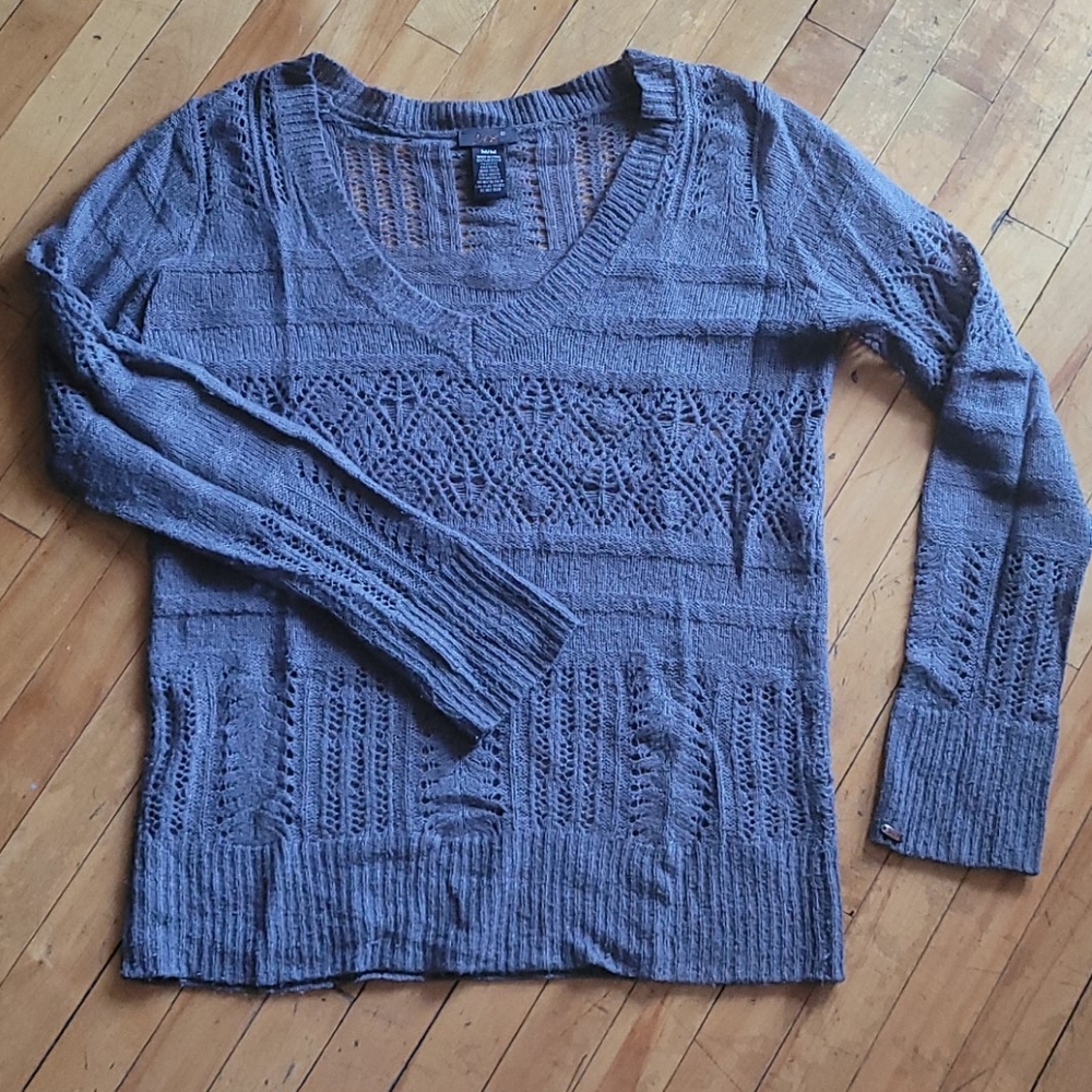 Dex / Light knit V-neck sweater